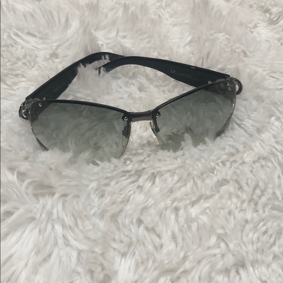 Gucci Sunnies! Super cute,  stylish & Authentic - Picture 4 of 7